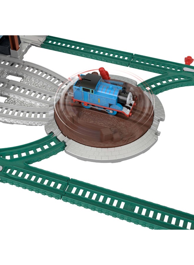 توماس آند فريندز Toy Train Playset by Fisher-Price, Load & Launch Barrel Delivery with Classic Motorized Engine & Cargo Car, 18 Feet of Track - Image 4